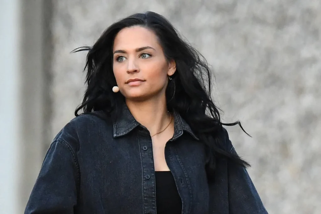 Amira Pocher Frühes Leben und Hintergrund