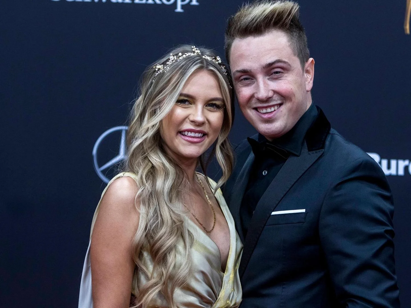 Dagi Bee Frühes Leben und Hintergrund