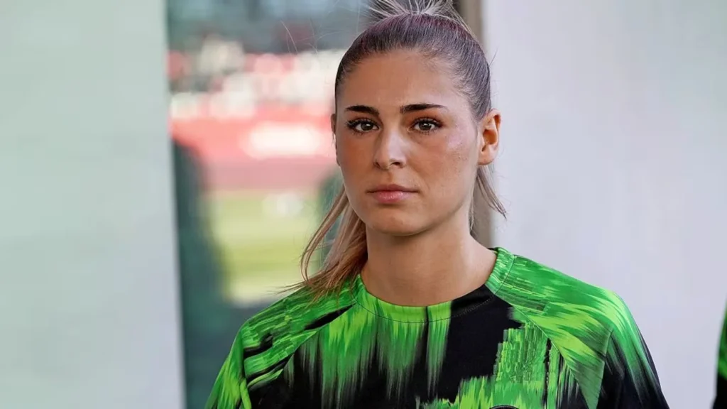 Jule Brand Biografie