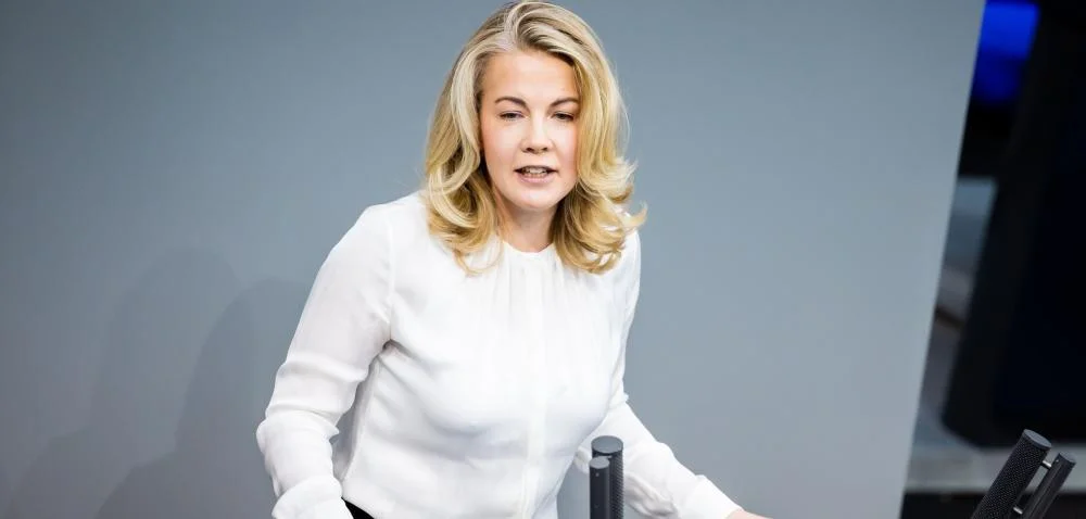 Linda Teuteberg Frühes Leben und Hintergrund