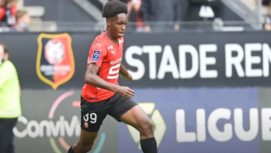 Mathys Tel Karrierebeginn