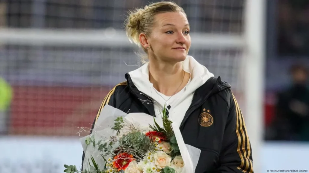 Alexandra Popp Persönliches Leben