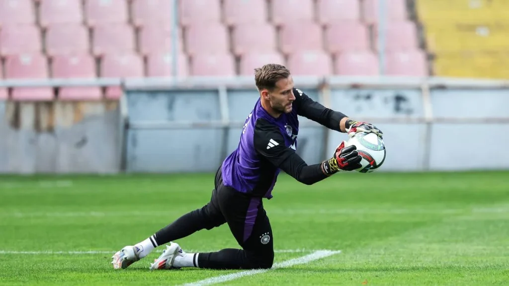 René Adler Karrierebeginn