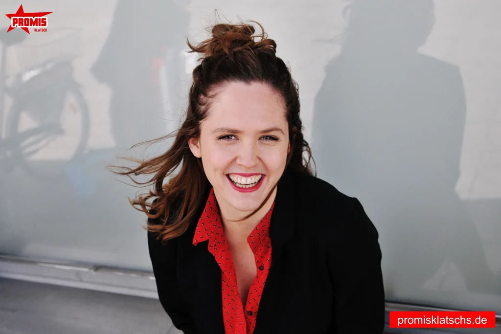 Emily Cox Frühes Leben und Hintergrund