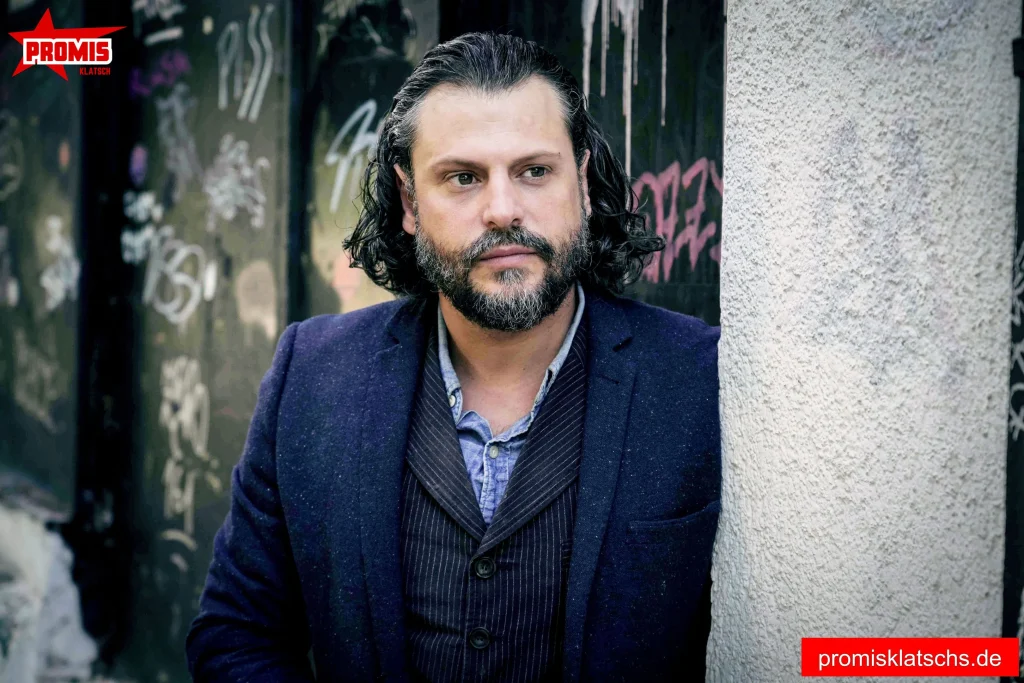 Manuel Cortez Frühes Leben und Hintergrund