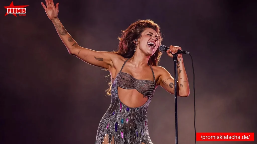 Miley Cyrus Pop-Superstar