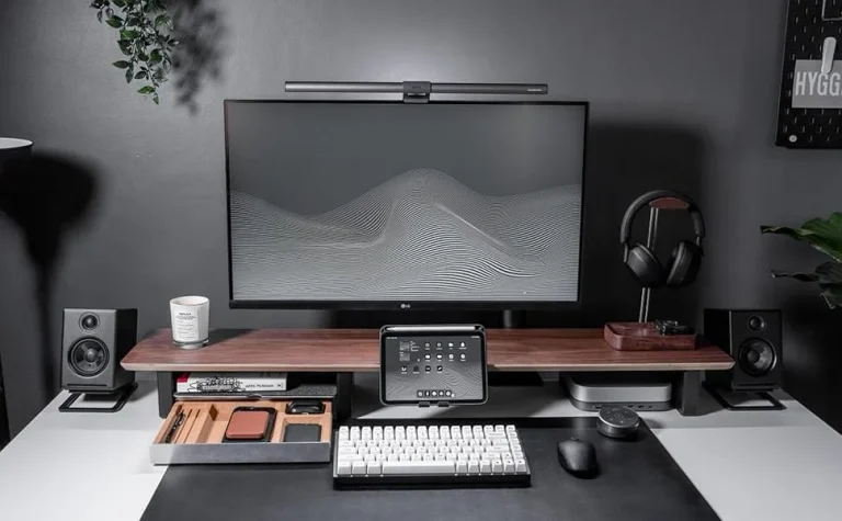 Desk Shelf: structure for better workspace
