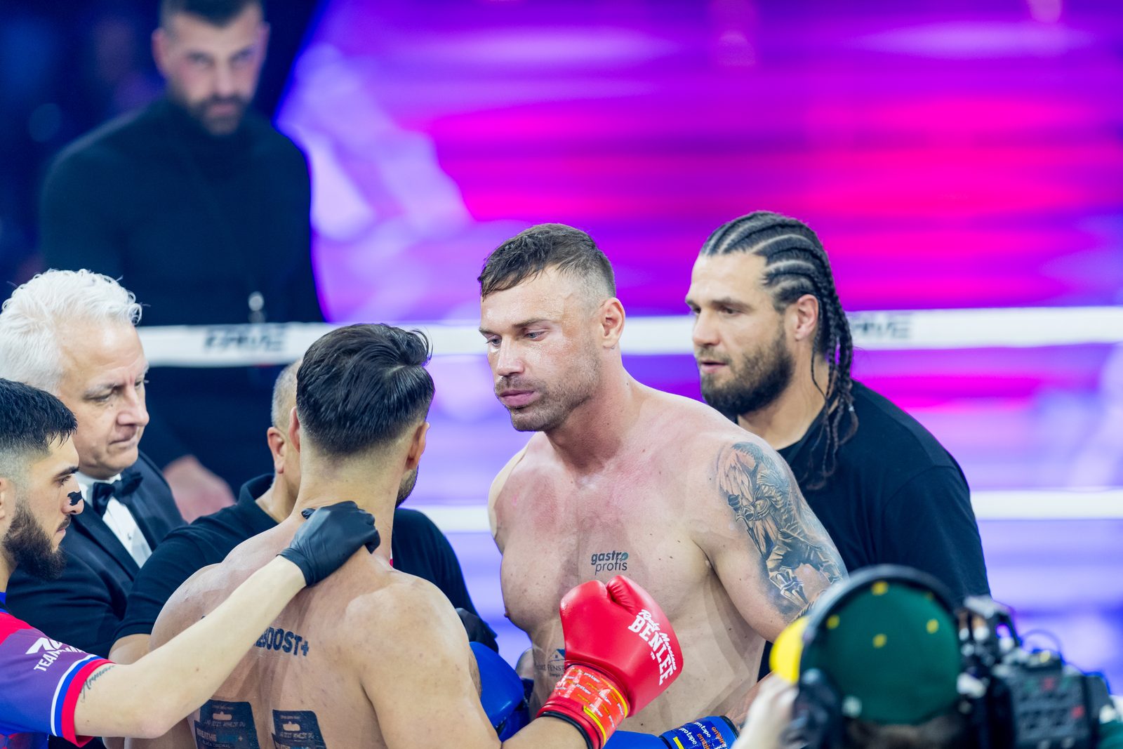 Aleks Petrovic beim Fame Fighting im Ring