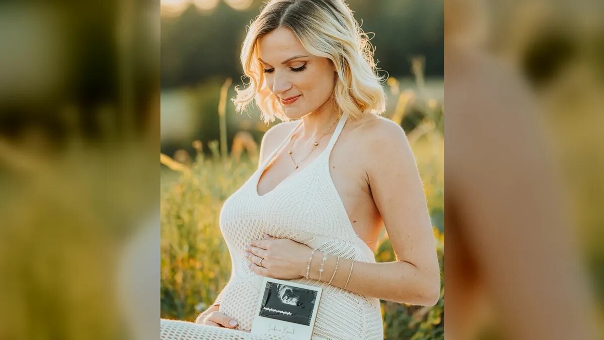Anni Perka schwanger Baby Loading