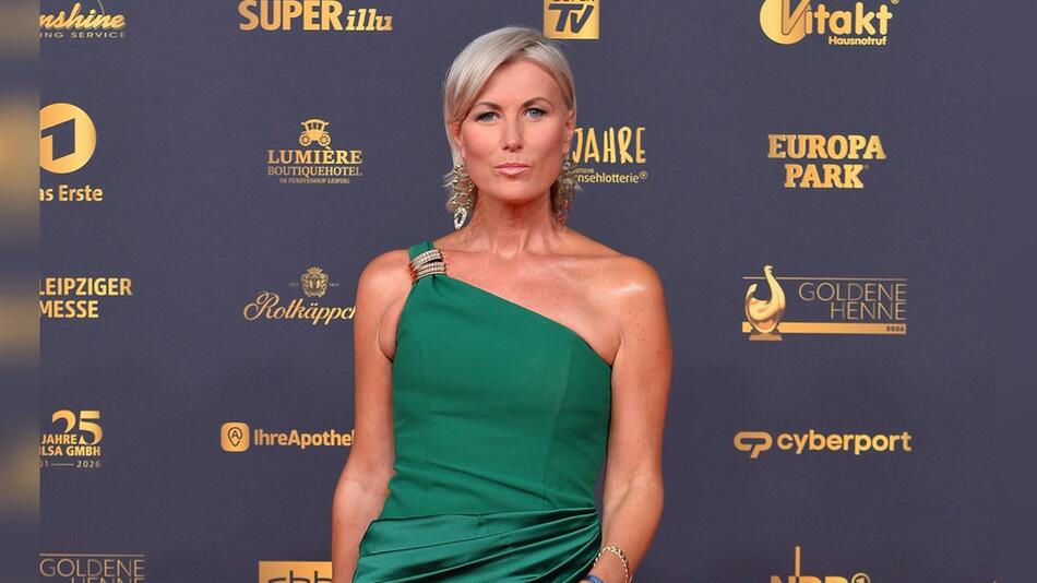 Kamilla Senjo bei der Verleihung der Goldenen Henne