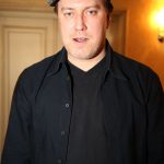 Nicholas Ofczarek: MS-Erkrankung nach 28 Jahren öffentlich – Biografie